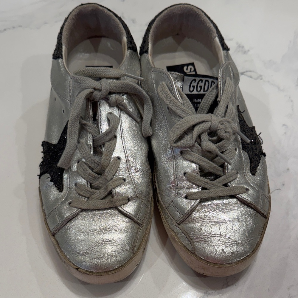 Golden Goose Silver Leather Sneakers with Black Star - Picture 2 of 5